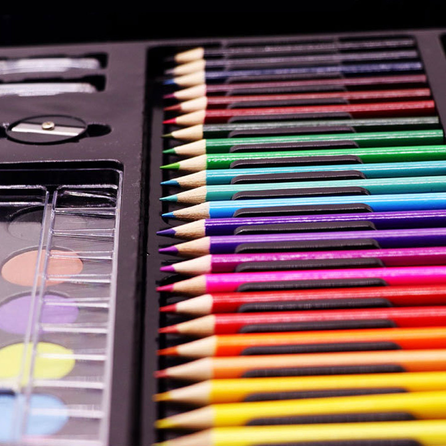All-in-One Art Supplies Kit – Paintbrushes, Oil Pastels, and Watercolor Pens