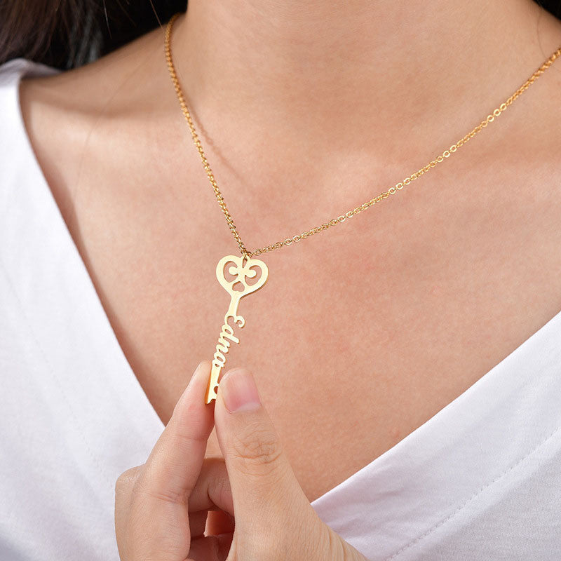 Pendant Clavicle Chain: Exquisite Gift