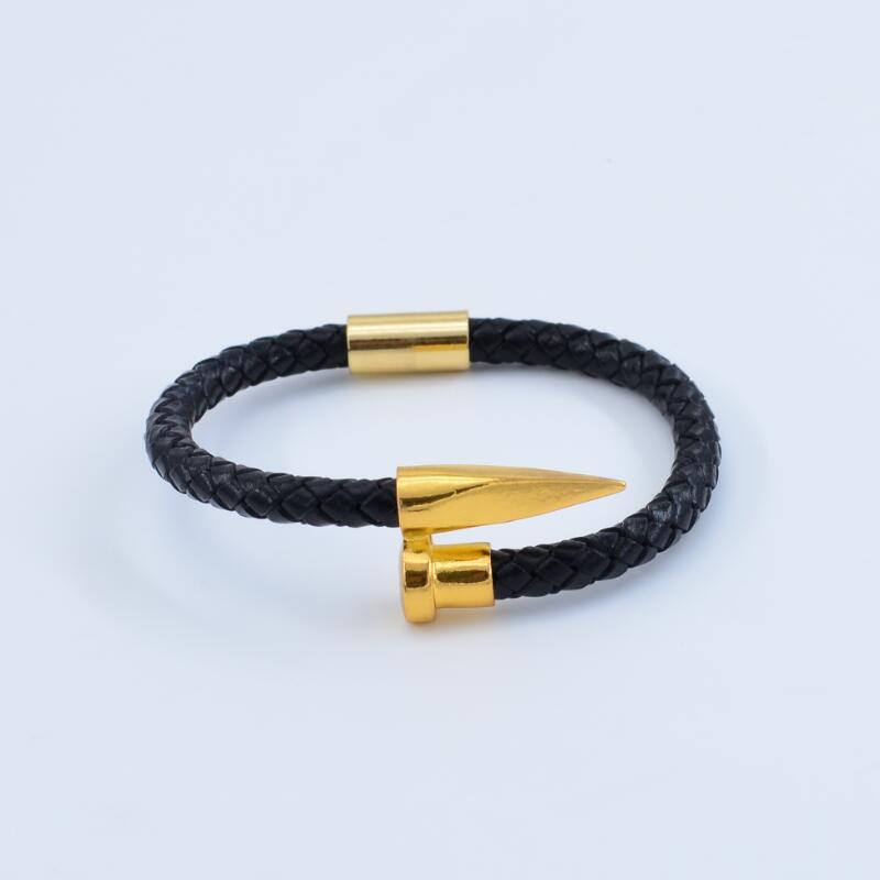 Stylish Leather Bracelet: Magnetic Clasp Gift